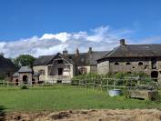 Propri&eacute;t&eacute; , maison d&eacute;pendances et sur 1.9 hectare de terrain