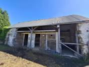 Propri&eacute;t&eacute; , maison d&eacute;pendances et sur 1.9 hectare de terrain