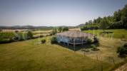 &Agrave; 15 min de Duras et de Pineuilh, sur pr&egrave;s de 14 hect