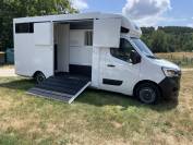 ? &Agrave; vendre &ndash; Renault Master VL Chevaux &ndash; Caisse neuve 