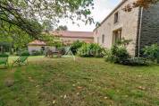 Maison de campagne avec d&eacute;pendances &eacute;questres