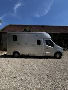 Vend camion chevaux 2 places 
