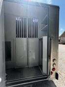 Vend camion chevaux 2 places 
