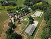 Domaine h&ocirc;telier et touristique avec activit&eacute; &eacute;questre
