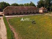Domaine h&ocirc;telier et touristique avec activit&eacute; &eacute;questre