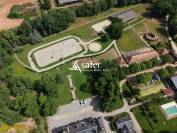 Domaine h&ocirc;telier et touristique avec activit&eacute; &eacute;questre