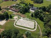 Domaine h&ocirc;telier et touristique avec activit&eacute; &eacute;questre