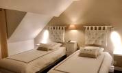 G&icirc;tes &eacute;questres 5 * - boxes & carri&egrave;re