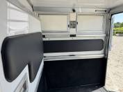 Camion Chevaux VL CAVALCAR Peugeot 180 Chevaux Stalles 