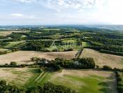 Maison de campagne avec ferme et terres irrigu&eacute;es
