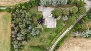 Maison de campagne avec ferme et terres irrigu&eacute;es
