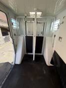 Camion VL Renault Master 5 places cabines 