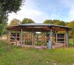 PROPRIETE DE CARACTERE AVEC INSTALLATIONS EQUESTRES