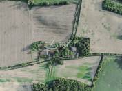Maison de campagne avec ferme accompagn&eacute;es de terres irrigu&eacute;es