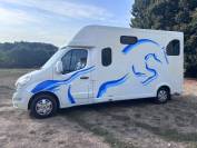 Camion Renault Master 2 chevaux,