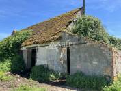 Corps de ferme &agrave; r&eacute;nover + 40 ha de prairie
