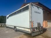 Camion chevaux 9 places