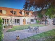 Long&egrave;re authentique, terrain 2.3 HA, 500m&sup2; d&eacute;pendances