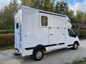 MAXUS DELIVER 9 LUXURY MSG STALLION LIGHT