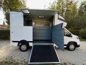 MAXUS DELIVER 9 LUXURY MSG STALLION LIGHT