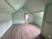 Propri&eacute;t&eacute; &eacute;questre priv&eacute;e avec potentiel g&icirc;te, 2 boxes