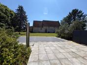 Propri&eacute;t&eacute; &eacute;questre priv&eacute;e avec potentiel g&icirc;te, 2 boxes