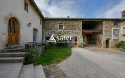 FERME RENOVEE EN PIERRE ET GITE -SECTEUR BEAUJOLAIS