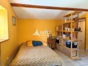 FERME RENOVEE EN PIERRE ET GITE -SECTEUR BEAUJOLAIS