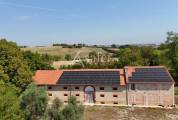 Maison d'habitation avec d&eacute;pendances sur 17 hectares - Proche T