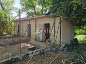 Maison d'habitation avec d&eacute;pendances sur 17 hectares - Proche T