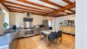 PROPRI&Eacute;T&Eacute; &Eacute;QUESTRE DE CARACT&Egrave;RE, TROIS LOGEMENTS ET CADRE VE