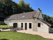 Ancien moulin r&eacute;nov&eacute; sur 5,7 ha &ndash; &eacute;curie 10 boxes &ndash; Mor
