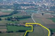 A Pinerolo (TO) affittasi cascina + terreno 50.000 mq. 