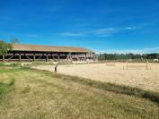 Centre &eacute;questre parfaitement fonctionnel sur quasiment 6 ha de