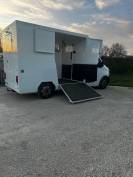 CAMION VL CHEVAUX