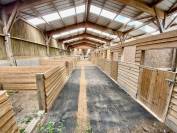 VIMOUTIERS - MAISON ET INSTALLATIONS EQUESTRES - 5 HA