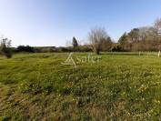 Aux portes d'Angoulême propriété agricole sur environ 2ha