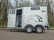 VAN CHEVAL LIBERTE NEUF &ndash; TOURING JUMPING LUXE GRANDE SELLERIE &ndash; 2 PLACES