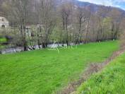 Bâtiment très facilement accessible avec terrains agricoles