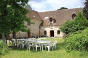 Gîte de Groupe et Centre Équestre à Deux Pas du Château de C