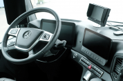 Camion per Cavalli Krismar MERCEDES ACTROS XL CABINE  2024 Nuovo