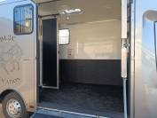 Location Camion VL Opel Movano Stalles