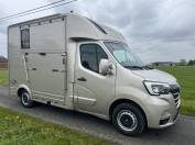 Horse trailer Renault Master 2 Stalls 2020 Used