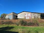 Belle propriété bâtie sur 18ha de prés et bois en Périgord