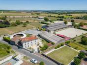 CHARENTE MARITIME - DOMAINE SUR 11 HECTARES -
