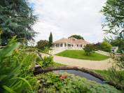 Maison familiale avec piscine + 1 hectare de terrain