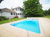 Maison familiale avec piscine + 1 hectare de terrain