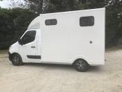 Camion chevaux 2019 110 000 kms carrosserie neuve