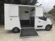 Camion chevaux 2019 110 000 kms carrosserie neuve