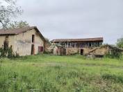 ANCIENNE FERME EN RUINE AVEC 14 HA DE FONCIER